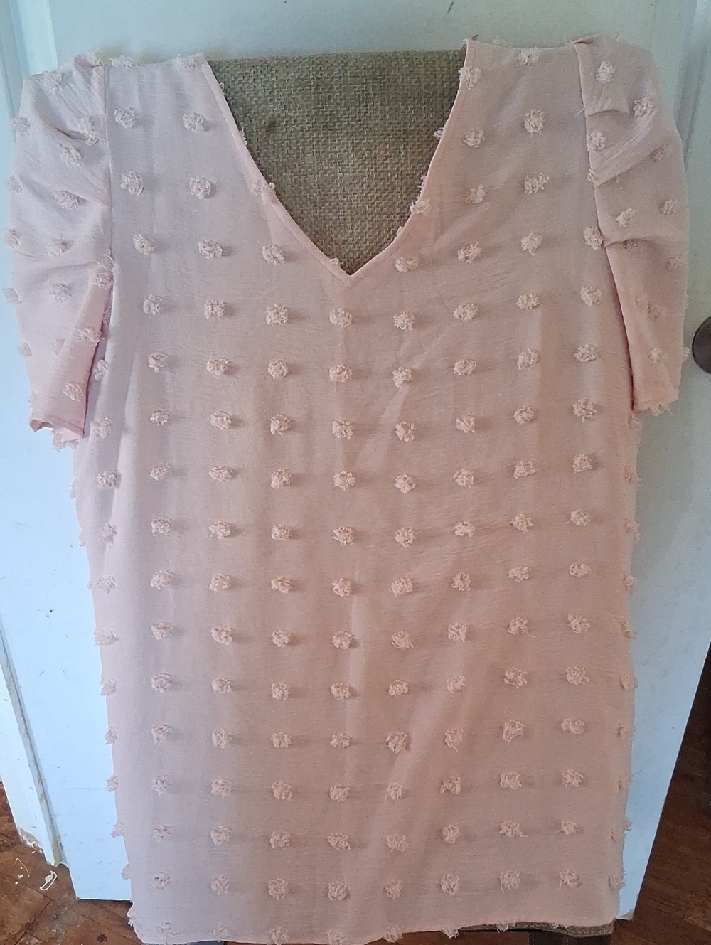 A Classy Chic Boutique Blush Pink V-Neck Textured Puff Sleeve Tunic